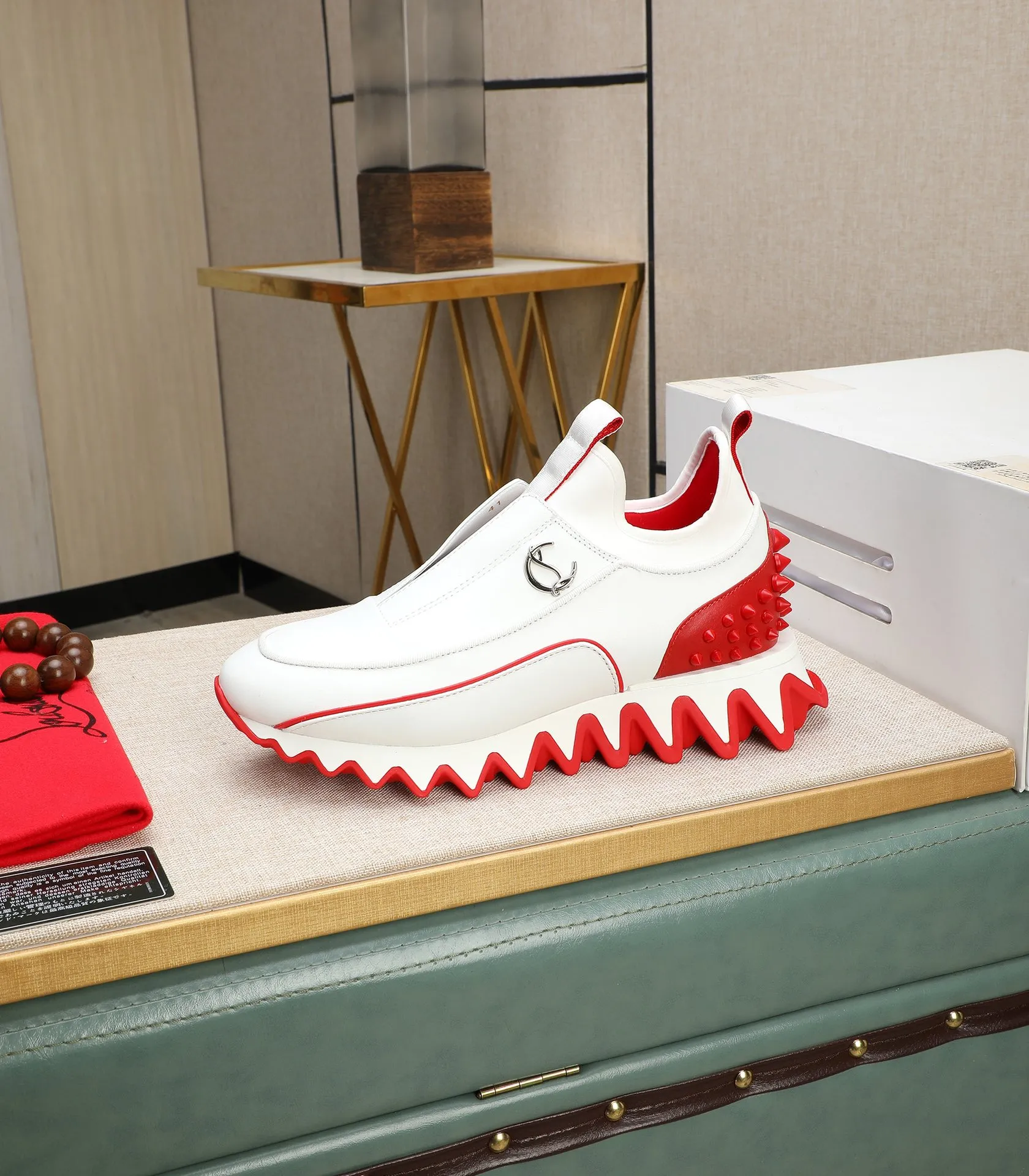 Men's shoes 💰700 (high-end goods) Christian Louboutin (CL red sole shoes) counter series, casual sneakers for couples 📢 📢 📢 Exclusive hot style release 🎈🎈💪 Movable latex feet 👻 Finished outsole line [Proud] 😝Male 38#-46, global supply 😝 [Top version]: Original imported genuine leather upper, top original leather lining, original molded TPU outsole, original 1:1 detail processing, original shoe last,